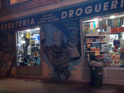 robot mural in Zaragoza